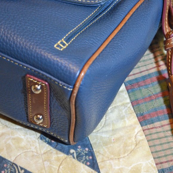 Dooney & Bourke Medium Pebble Leather Pocket Bag Teal EUC - Picture 8 of 13